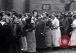 Standbild britischen Frauen arbeiten in Dundee Marmalade factory London England Vereinigtes Königreich, 1914, aus Sekunde 15 historischem Filmmaterial Videoclip 65675028147