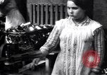 Standbild britischen Frauen arbeiten in Dundee Marmalade factory London England Vereinigtes Königreich, 1914, aus Sekunde 28 historischem Filmmaterial Videoclip 65675028147