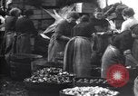 Standbild britischen Frauen arbeiten in Dundee Marmalade factory London England Vereinigtes Königreich, 1914, aus Sekunde 40 historischem Filmmaterial Videoclip 65675028147