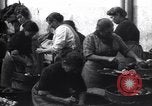Standbild britischen Frauen arbeiten in Dundee Marmalade factory London England Vereinigtes Königreich, 1914, aus Sekunde 50 historischem Filmmaterial Videoclip 65675028147