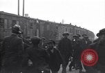 Standbild Bergleute Vereinigtes Königreich, 1914, aus Sekunde 52 historischem Filmmaterial Videoclip 65675028149