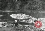 Standbild Männer Philippinen, 1936, aus Sekunde 22 historischem Filmmaterial Videoclip 65675028187