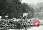 Standbild Männer Philippinen, 1936, aus Sekunde 49 historischem Filmmaterial Videoclip 65675028187