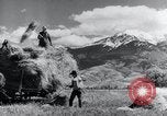 Standbild Ernie Pyle in Albuquerque New Mexico United States USA, 1945, aus Sekunde 11 historischem Filmmaterial Videoclip 65675028197