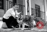 Standbild Ernie Pyle in Albuquerque New Mexico United States USA, 1945, aus Sekunde 60 historischem Filmmaterial Videoclip 65675028197
