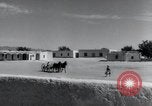 Standbild Ernie Pyle New Mexico United States USA, 1945, aus Sekunde 35 historischem Filmmaterial Videoclip 65675028198