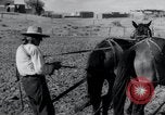 Standbild Ernie Pyle New Mexico United States USA, 1945, aus Sekunde 42 historischem Filmmaterial Videoclip 65675028198