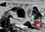 Standbild Ernie Pyle New Mexico United States USA, 1945, aus Sekunde 49 historischem Filmmaterial Videoclip 65675028198