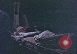 Standbild der Überlebenden von Rakuyo Maru Philippinen, 1944, aus Sekunde 10 historischem Filmmaterial Videoclip 65675028207
