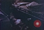 Standbild der Überlebenden von Rakuyo Maru Philippinen, 1944, aus Sekunde 19 historischem Filmmaterial Videoclip 65675028207