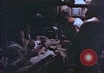 Standbild der Überlebenden von Rakuyo Maru Philippinen, 1944, aus Sekunde 33 historischem Filmmaterial Videoclip 65675028207