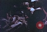 Standbild der Überlebenden von Rakuyo Maru Philippinen, 1944, aus Sekunde 36 historischem Filmmaterial Videoclip 65675028207