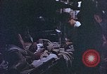 Standbild der Überlebenden von Rakuyo Maru Philippinen, 1944, aus Sekunde 39 historischem Filmmaterial Videoclip 65675028207