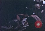 Standbild der Überlebenden von Rakuyo Maru Philippinen, 1944, aus Sekunde 48 historischem Filmmaterial Videoclip 65675028207