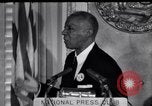 Immagine di Philip Randolph indirizzi National Press Club Washington DC USA, 1963, secondo 4 filmato di repertorio 65675028213