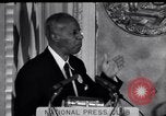 Immagine di Philip Randolph indirizzi National Press Club Washington DC USA, 1963, secondo 12 filmato di repertorio 65675028213