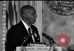 Immagine di Philip Randolph indirizzi National Press Club Washington DC USA, 1963, secondo 17 filmato di repertorio 65675028213