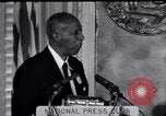 Immagine di Philip Randolph indirizzi National Press Club Washington DC USA, 1963, secondo 22 filmato di repertorio 65675028213