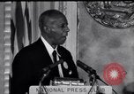 Immagine di Philip Randolph indirizzi National Press Club Washington DC USA, 1963, secondo 23 filmato di repertorio 65675028213