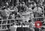 Standbild Joan Baez und Odetta Washington DC USA, 1963, aus Sekunde 18 historischem Filmmaterial Videoclip 65675028219