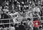 Standbild Joan Baez und Odetta Washington DC USA, 1963, aus Sekunde 36 historischem Filmmaterial Videoclip 65675028219