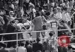 Standbild Joan Baez und Odetta Washington DC USA, 1963, aus Sekunde 37 historischem Filmmaterial Videoclip 65675028219