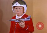 Standbild American Boy United States USA, 1961, aus Sekunde 20 historischem Filmmaterial Videoclip 65675028248