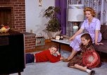 Standbild Amerikanerin United States USA, 1961, aus Sekunde 13 historischem Filmmaterial Videoclip 65675028249