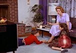 Standbild Amerikanerin United States USA, 1961, aus Sekunde 24 historischem Filmmaterial Videoclip 65675028249
