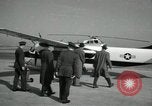 Standbild CIA-Direktor Dulles und Vice President Nixon Arlington Virginia USA, 1955, aus Sekunde 3 historischem Filmmaterial Videoclip 65675028255
