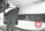 Standbild CIA-Direktor Dulles und Vice President Nixon Arlington Virginia USA, 1955, aus Sekunde 9 historischem Filmmaterial Videoclip 65675028255