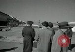 Standbild CIA-Direktor Dulles und Vice President Nixon Arlington Virginia USA, 1955, aus Sekunde 28 historischem Filmmaterial Videoclip 65675028255
