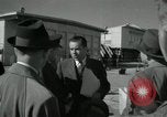 Standbild CIA-Direktor Dulles und Vice President Nixon Arlington Virginia USA, 1955, aus Sekunde 32 historischem Filmmaterial Videoclip 65675028255