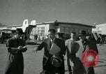 Standbild CIA-Direktor Dulles und Vice President Nixon Arlington Virginia USA, 1955, aus Sekunde 35 historischem Filmmaterial Videoclip 65675028255