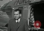 Standbild CIA-Direktor Dulles und Vice President Nixon Arlington Virginia USA, 1955, aus Sekunde 42 historischem Filmmaterial Videoclip 65675028255