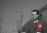 Standbild CIA-Direktor Dulles und Vice President Nixon Arlington Virginia USA, 1955, aus Sekunde 50 historischem Filmmaterial Videoclip 65675028255