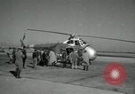 Standbild CIA-Direktor Dulles und Vice President Nixon Arlington Virginia USA, 1955, aus Sekunde 56 historischem Filmmaterial Videoclip 65675028255