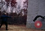 Standbild Federal Bureau Of Investigation) Quantico Virginia USA, 1976, aus Sekunde 51 historischem Filmmaterial Videoclip 65675028302