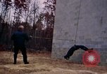 Standbild Federal Bureau Of Investigation) Quantico Virginia USA, 1976, aus Sekunde 54 historischem Filmmaterial Videoclip 65675028302