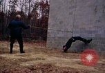 Standbild Federal Bureau Of Investigation) Quantico Virginia USA, 1976, aus Sekunde 56 historischem Filmmaterial Videoclip 65675028302