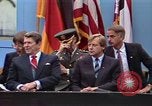 Standbild Helmut Kohl Berlin Deutschland, 1987, aus Sekunde 22 historischem Filmmaterial Videoclip 65675028307