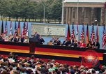 Standbild Helmut Kohl Berlin Deutschland, 1987, aus Sekunde 15 historischem Filmmaterial Videoclip 65675028308