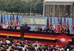 Standbild Helmut Kohl Berlin Deutschland, 1987, aus Sekunde 16 historischem Filmmaterial Videoclip 65675028308
