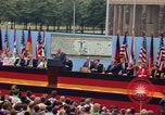 Standbild Helmut Kohl Berlin Deutschland, 1987, aus Sekunde 22 historischem Filmmaterial Videoclip 65675028308