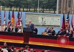 Standbild Helmut Kohl Berlin Deutschland, 1987, aus Sekunde 29 historischem Filmmaterial Videoclip 65675028308