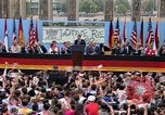 Standbild Ronald Reagan Berlin Deutschland, 1987, aus Sekunde 11 historischem Filmmaterial Videoclip 65675028309