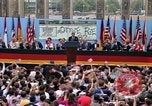 Standbild Ronald Reagan Berlin Deutschland, 1987, aus Sekunde 14 historischem Filmmaterial Videoclip 65675028309