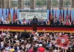 Standbild Ronald Reagan Berlin Deutschland, 1987, aus Sekunde 16 historischem Filmmaterial Videoclip 65675028309