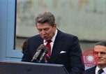 Standbild Ronald Reagan Berlin Deutschland, 1987, aus Sekunde 51 historischem Filmmaterial Videoclip 65675028309