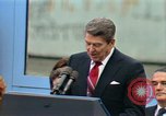 Standbild Ronald Reagan Tear Down This Wall Berlin Deutschland, 1987, aus Sekunde 49 historischem Filmmaterial Videoclip 65675028311